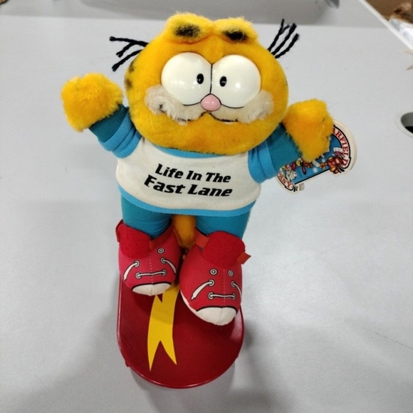 Vintage 1981 Dakin Inc Garfield And Friends ''Life In The Fast Lane'' Plush With - Picture 1 of 7